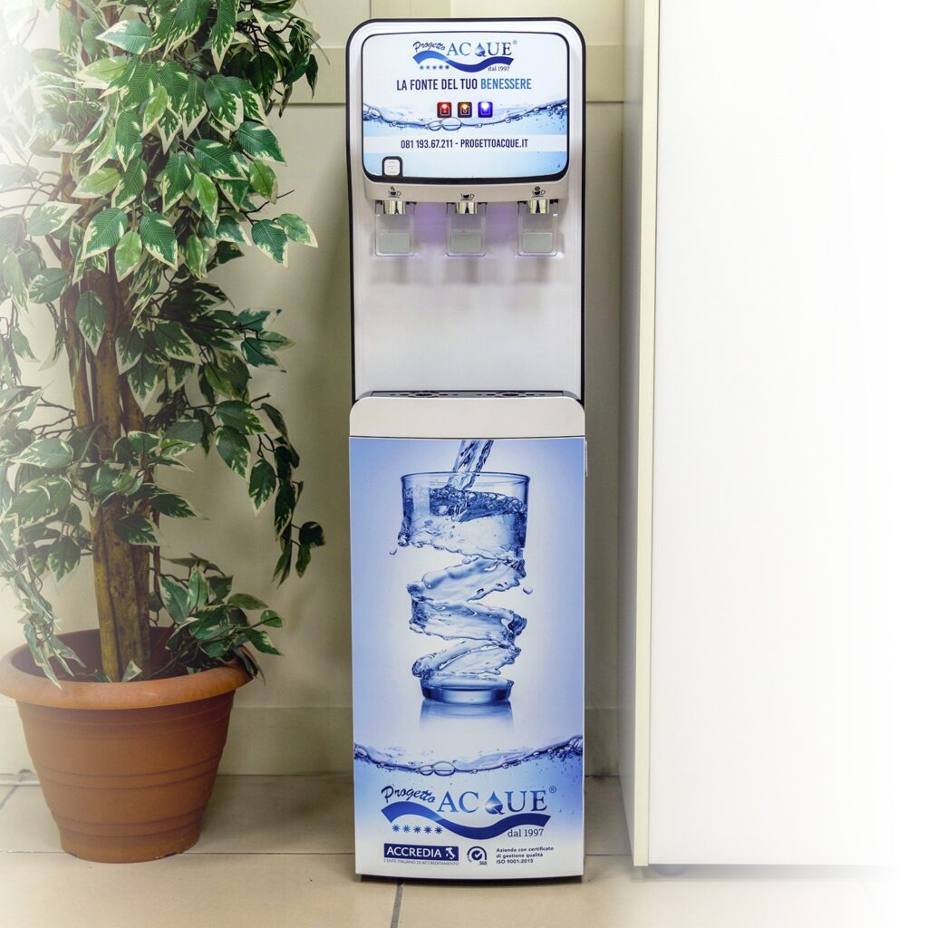 Qual è il funzionamento dei dispenser con boccioni d'acqua?